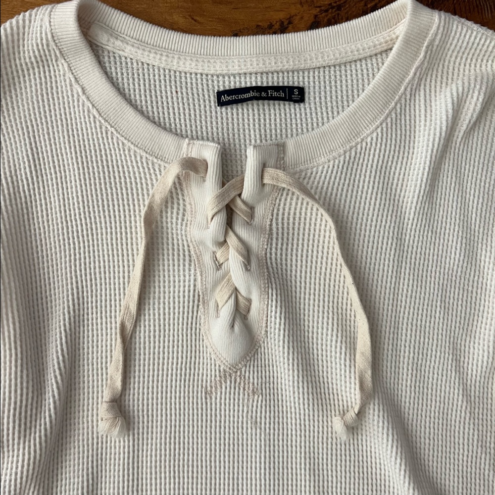 Abercrombie & Fitch Waffle Weave Tie Front Long Sleeve Shirt - Picture 5 of 7